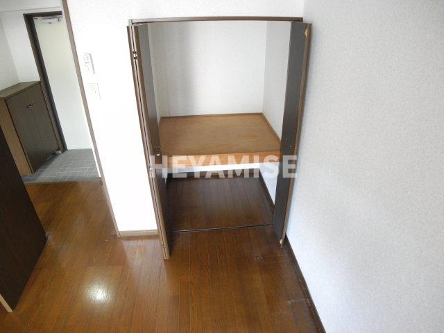 クオーレ中川の収納|同間取りの別の階のお部屋の画像です※現況を優先します