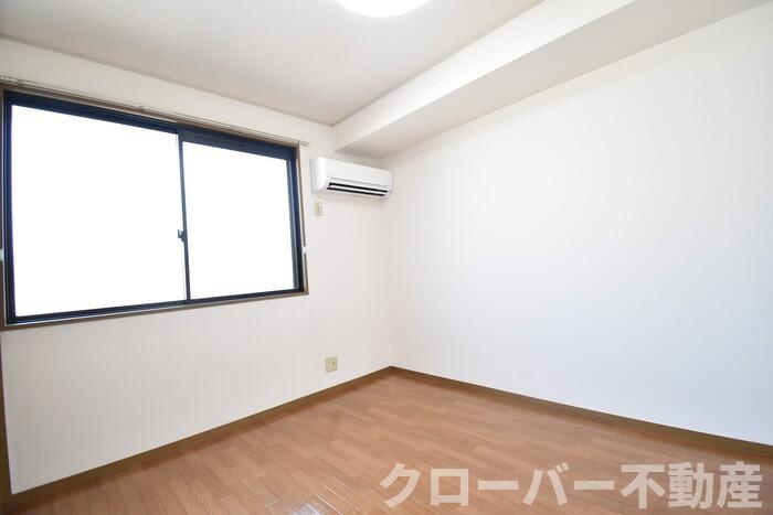 ドミール タキグチの洋室|洋室５．３帖