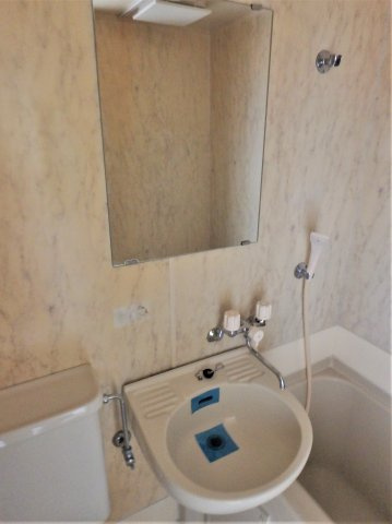 セントヒルズ中野の洗面所|別部屋参照