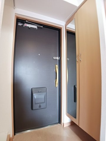 オリエンタル長田駅前の玄関|ゆったりとした玄関です