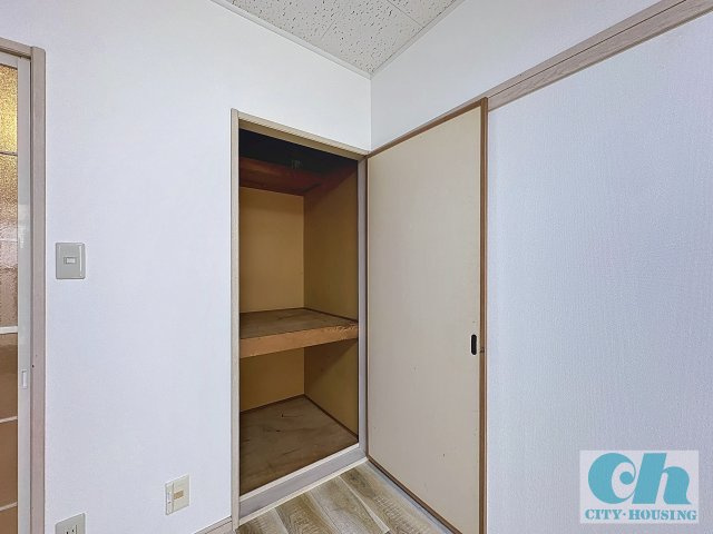 ファミーユ平和島 203号室の収納