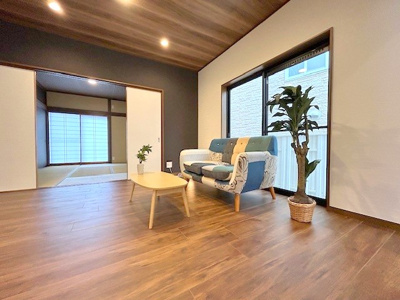 【居間・リビング】 | 枚方市牧野本町2丁目戸建