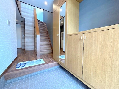 【玄関】 | 枚方市牧野本町2丁目戸建