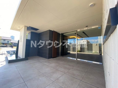 【エントランス】 | エステムコート名古屋金山ミッドクロス | 落ち着いたエントランスです