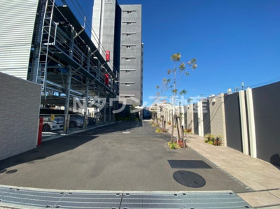 【駐車場】 | エステムコート名古屋金山ミッドクロス | 駐車場があるので、車を買う予定の方も安心です