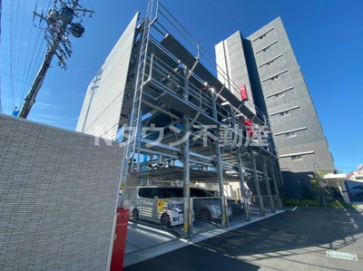 【駐車場】 | エステムコート名古屋金山ミッドクロス | 駐車場に車を止められます