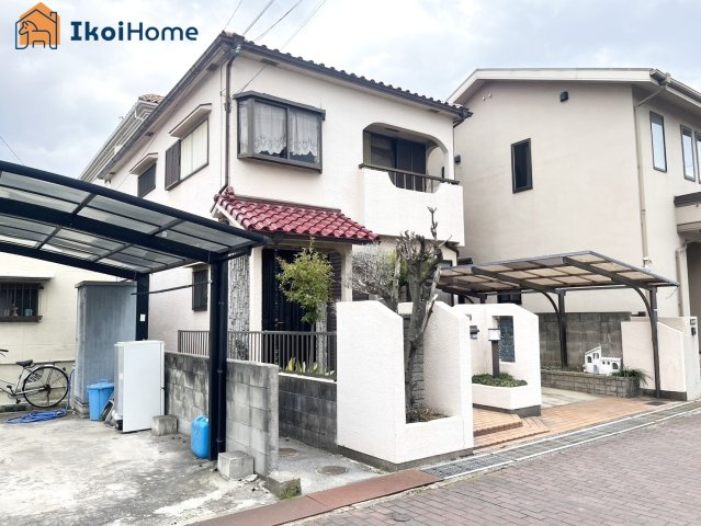 明石市材木町　中古戸建の駐車場|●年中無休：当日予約可●最寄り駅の西新町駅までは徒歩10分。通勤や通学に便利な立地です。