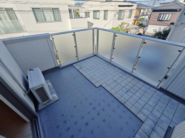 北原貸家のバルコニー|陽当たり良好なバルコニーです♪