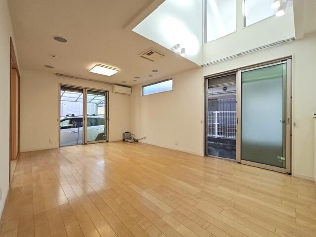 北原貸家の居間・リビング|広いリビング★