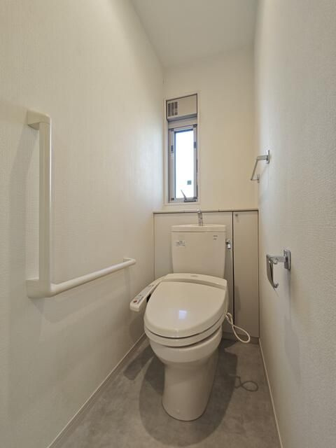 北原貸家のトイレ|嬉しい温水洗浄便座付き♪