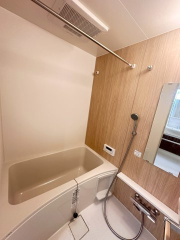 ガーデンクォーツ摂津正雀の浴室