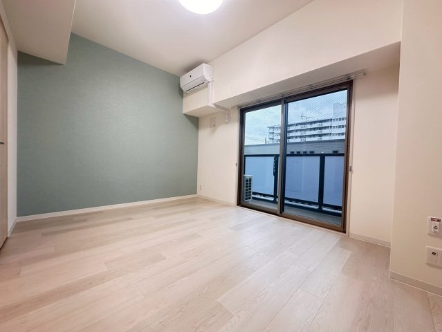 ガーデンクォーツ摂津正雀の居間・リビング