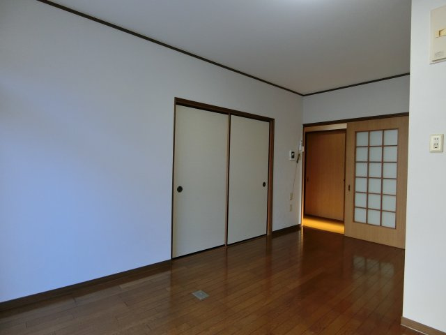 【洋室】 | 羽衣一丁目貸家