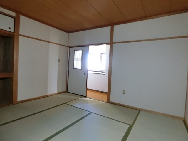 【洋室】 | 羽衣一丁目貸家