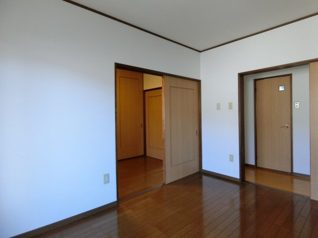 【洋室】 | 羽衣一丁目貸家