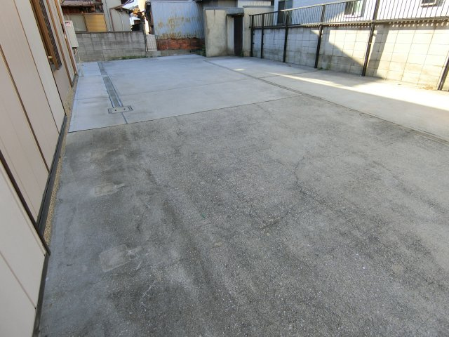 【庭】 | 羽衣一丁目貸家