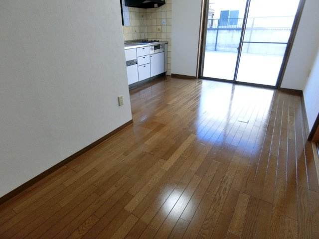 【居間・リビング】 | 羽衣一丁目貸家