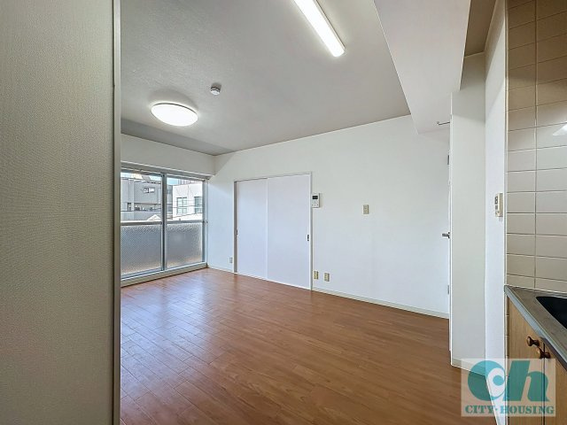 リヴェール多摩川 303号室の居間・リビング