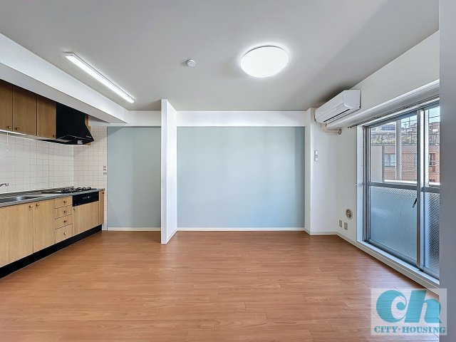 リヴェール多摩川 303号室の居間・リビング