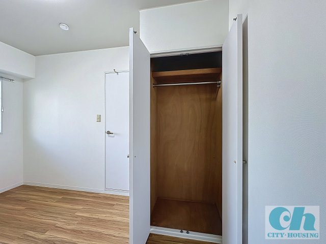 リヴェール多摩川 303号室の収納