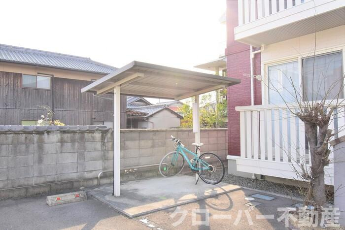 メゾンエトワール観音寺のその他共用部分|駐輪場