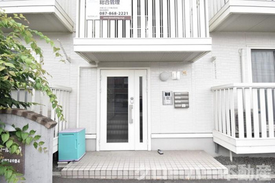 【エントランス】 | メゾンエトワール観音寺 | エントランス