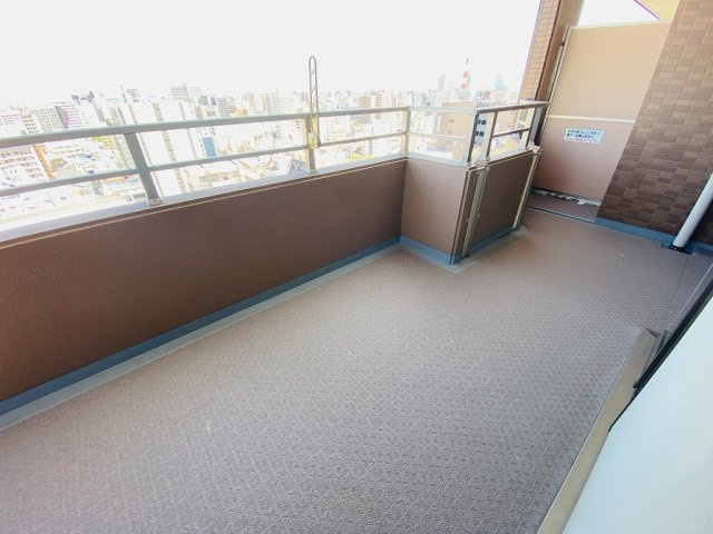 グラン・パレ大倉山ウエストタワーのバルコニー|バルコニー