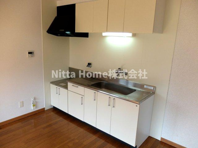 リバーサイドレジデンスＡのキッチン|収納スペースも豊富♪