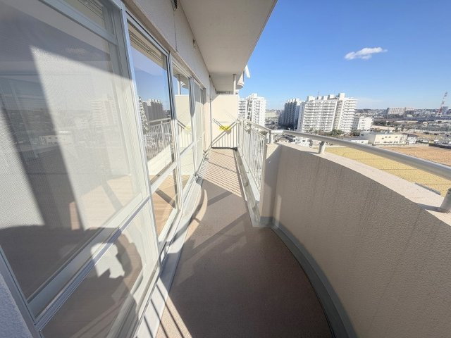 パークフィールドみさとテラ・ウエスト5街区2号館のバルコニー|南東向きバルコニーにて日当たり良好