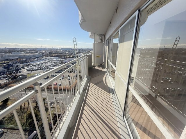 パークフィールドみさとテラ・ウエスト5街区2号館のバルコニー|南東向きバルコニーにて日当たり良好