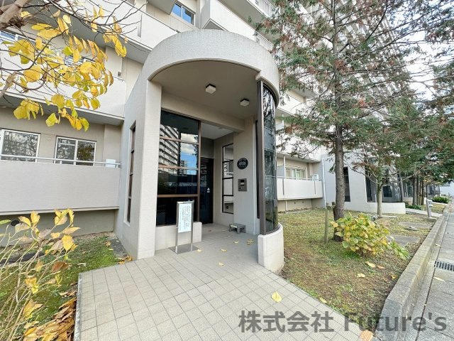 パークフィールドみさとテラ・ウエスト5街区2号館のエントランス|マンションエントランスになります。