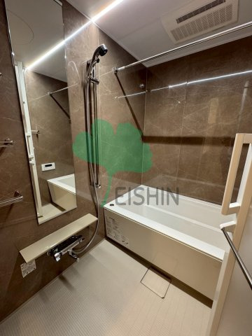 エンクレスト博多PARKSIDEの浴室