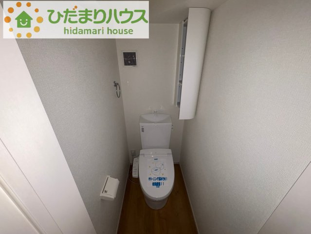 深谷市西大沼　中古一戸建てのトイレ