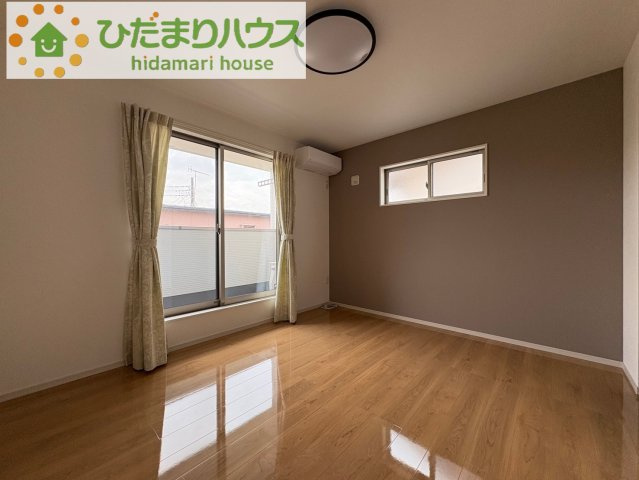 深谷市西大沼　中古一戸建ての寝室