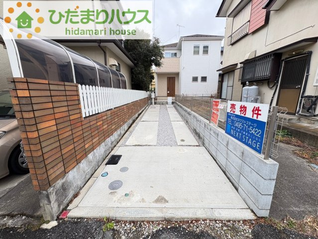 深谷市西大沼　中古一戸建ての駐車場