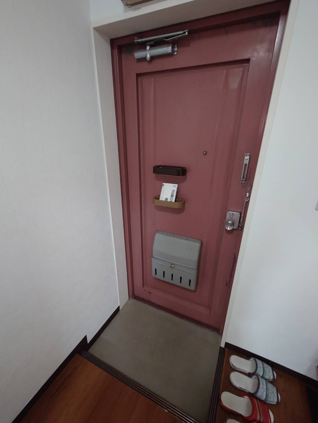 ジュネス荏原の玄関