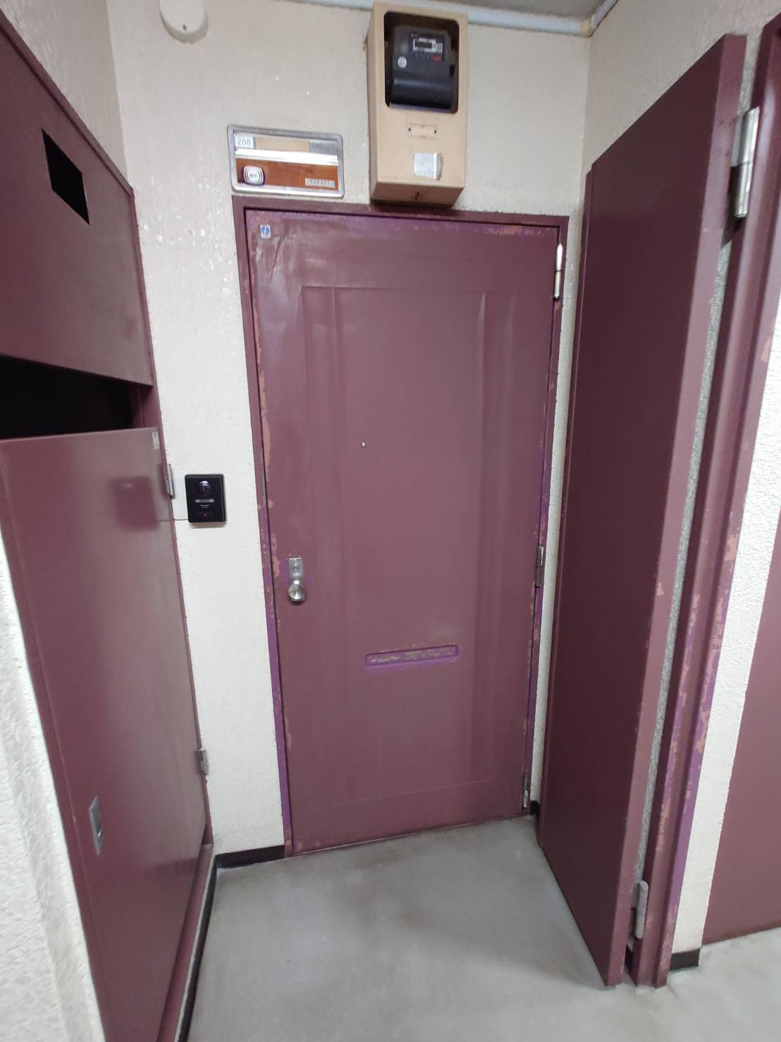 ジュネス荏原の玄関