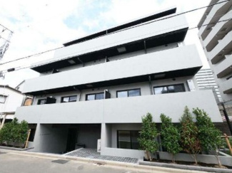 【外観】 | 鉄筋コンクリート造のがっちりとした建物。