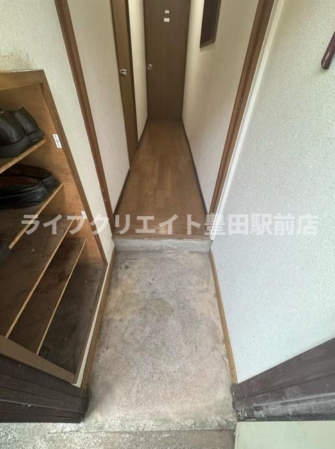 清水荘の玄関