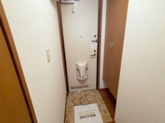 【玄関】 | ハニーコート　Ｅ