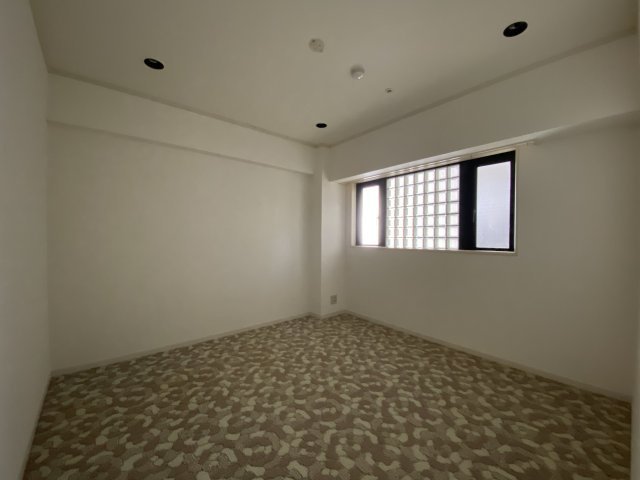 シーズ城ヶ崎の洋室