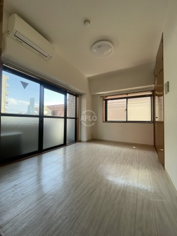 グローリーヨシダの居間・リビング|グローリーヨシダ　洋室