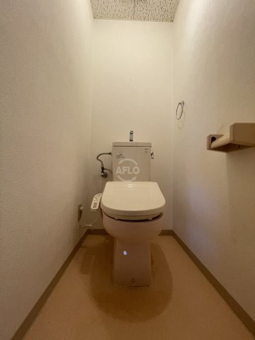 グローリーヨシダのトイレ|グローリーヨシダ　温水洗浄便座機能付き