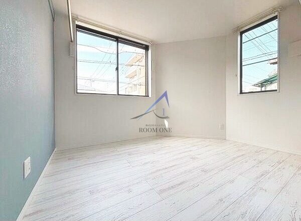 メゾンド・アヴェニール亀有の居間・リビング|洋室のお部屋です。