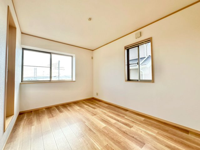 神戸市垂水区舞子坂3丁目の洋室|全居室6帖以上の広々とした住まいです！