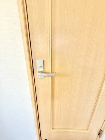 神戸市垂水区舞子坂3丁目のその他|二階の部屋のドアすべて鍵付き♪