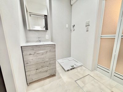 熊本市東区戸島６丁目のアパートの独立洗面台