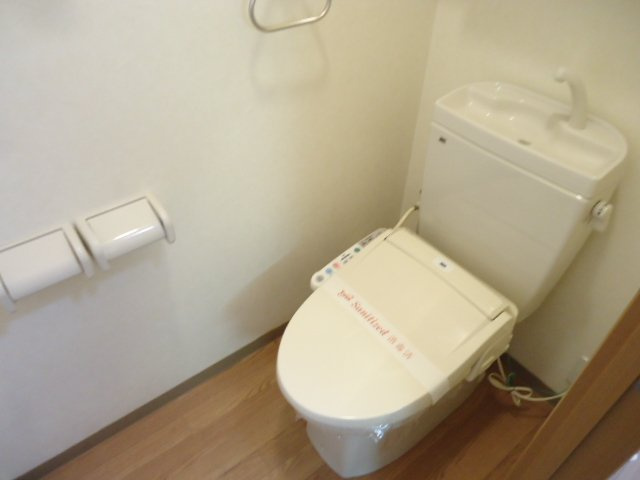 セピアローズⅡのトイレ|シャワー付きトイレ