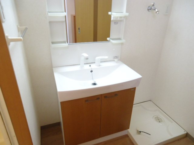 セピアローズⅡの洗面所|洗髪洗面化粧台