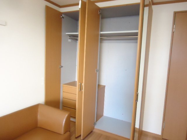 セピアローズⅡの収納|クローゼット